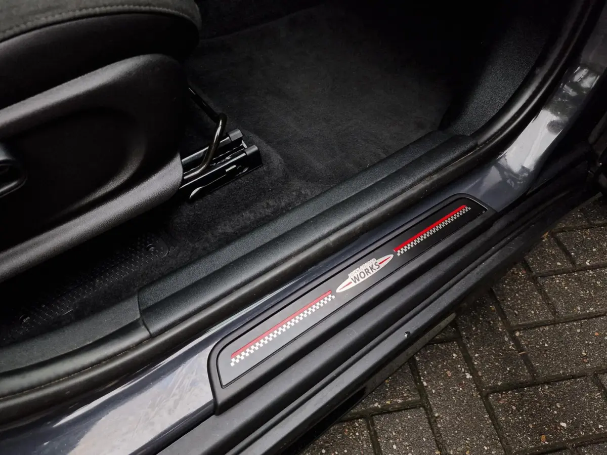 2.0 John Cooper Works ALL4 Chili 306PK|NL-auto|Pano|19-inch|Carplay|Camera|JW-Sport-uitlaat|eerste-eigenaar|