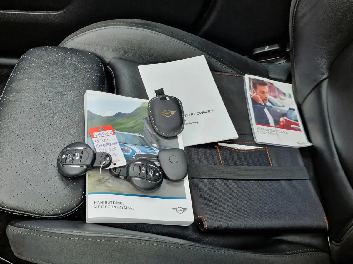 2.0 John Cooper Works ALL4 Chili 306PK|NL-auto|Pano|19-inch|Carplay|Camera|JW-Sport-uitlaat|eerste-eigenaar|