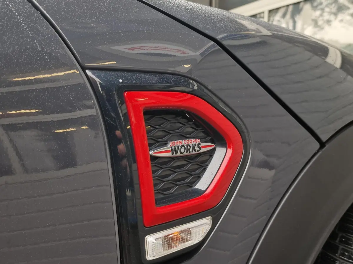 2.0 John Cooper Works ALL4 Chili 306PK|NL-auto|Pano|19-inch|Carplay|Camera|JW-Sport-uitlaat|eerste-eigenaar|