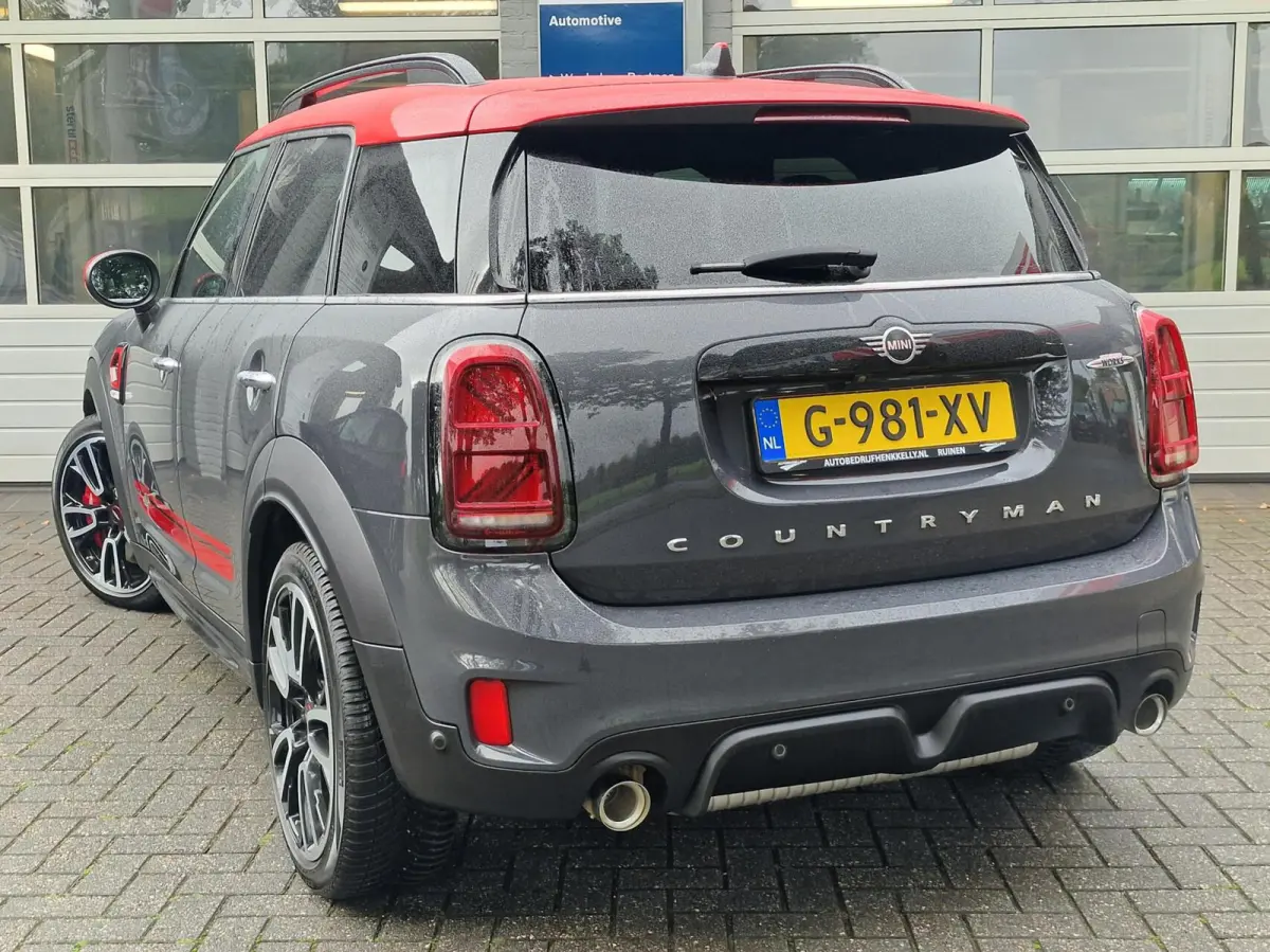 2.0 John Cooper Works ALL4 Chili 306PK|NL-auto|Pano|19-inch|Carplay|Camera|JW-Sport-uitlaat|eerste-eigenaar|