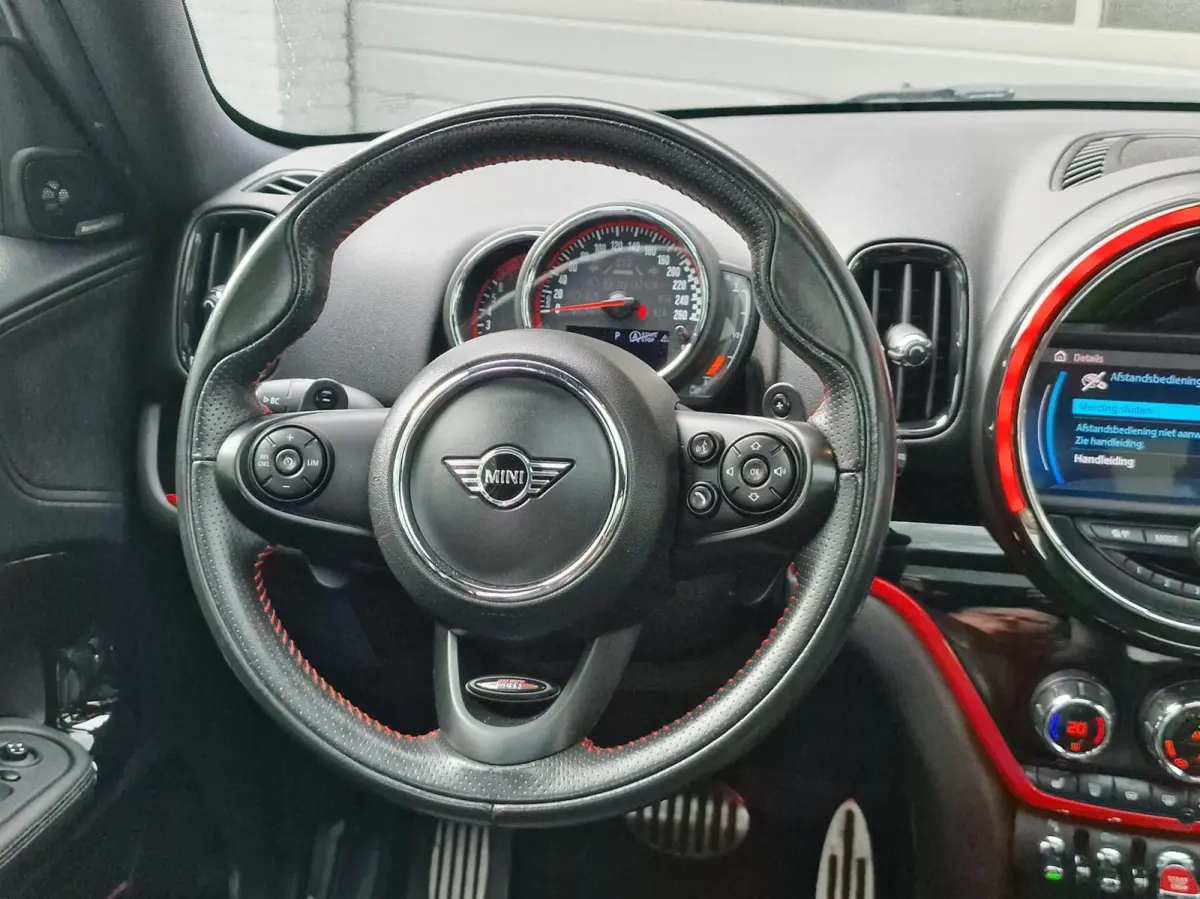 2.0 John Cooper Works ALL4 Chili 306PK|NL-auto|Pano|19-inch|Carplay|Camera|JW-Sport-uitlaat|eerste-eigenaar|