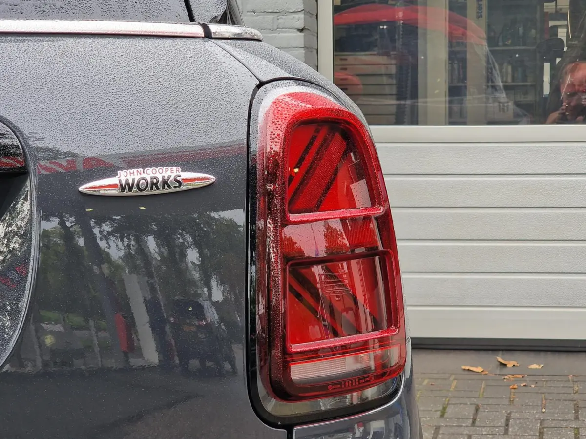 2.0 John Cooper Works ALL4 Chili 306PK|NL-auto|Pano|19-inch|Carplay|Camera|JW-Sport-uitlaat|eerste-eigenaar|