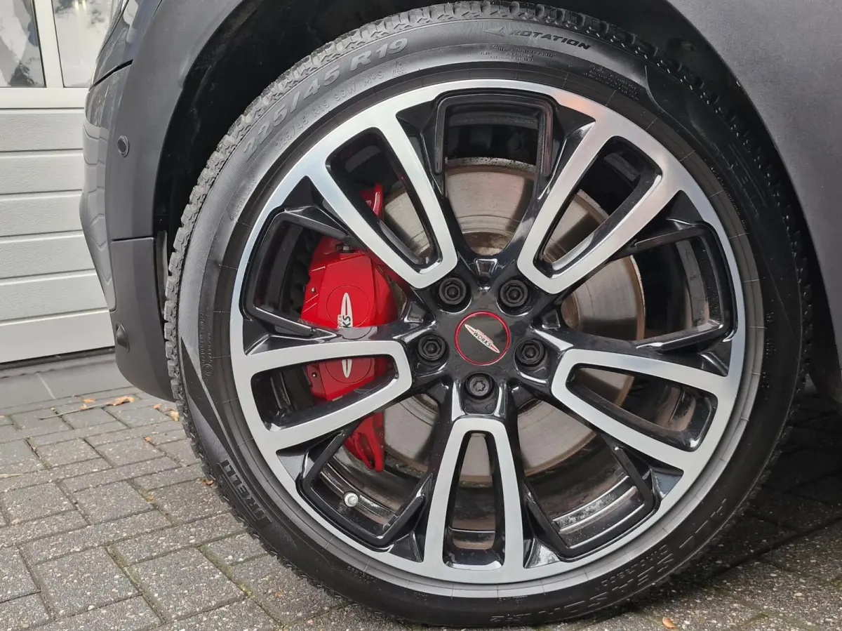 2.0 John Cooper Works ALL4 Chili 306PK|NL-auto|Pano|19-inch|Carplay|Camera|JW-Sport-uitlaat|eerste-eigenaar|