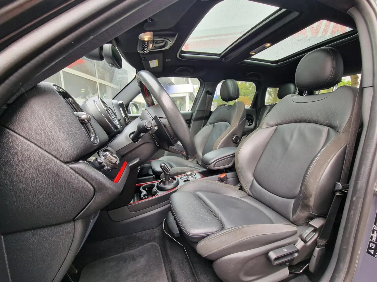2.0 John Cooper Works ALL4 Chili 306PK|NL-auto|Pano|19-inch|Carplay|Camera|JW-Sport-uitlaat|eerste-eigenaar|