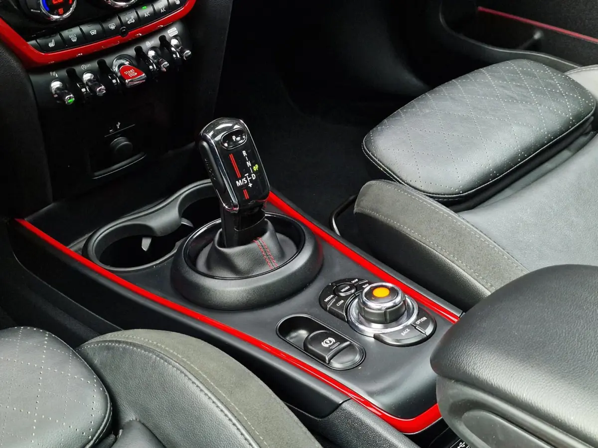 2.0 John Cooper Works ALL4 Chili 306PK|NL-auto|Pano|19-inch|Carplay|Camera|JW-Sport-uitlaat|eerste-eigenaar|