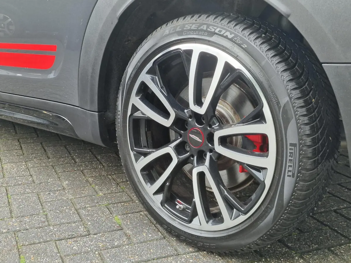2.0 John Cooper Works ALL4 Chili 306PK|NL-auto|Pano|19-inch|Carplay|Camera|JW-Sport-uitlaat|eerste-eigenaar|