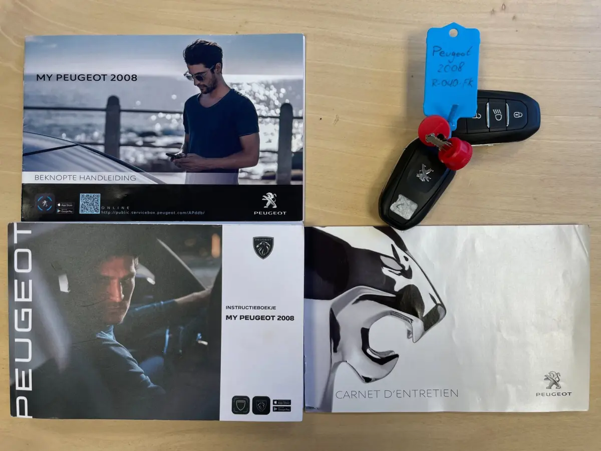 1.2 PureTech Allure Pack|AFN.TREKHAAK|1/2 LEDER|CAMERA|CARPLAY|CRUISE+CLIMATE CONTROL|LANE-ASSIST|NAVIGATIE|DASHCAM|