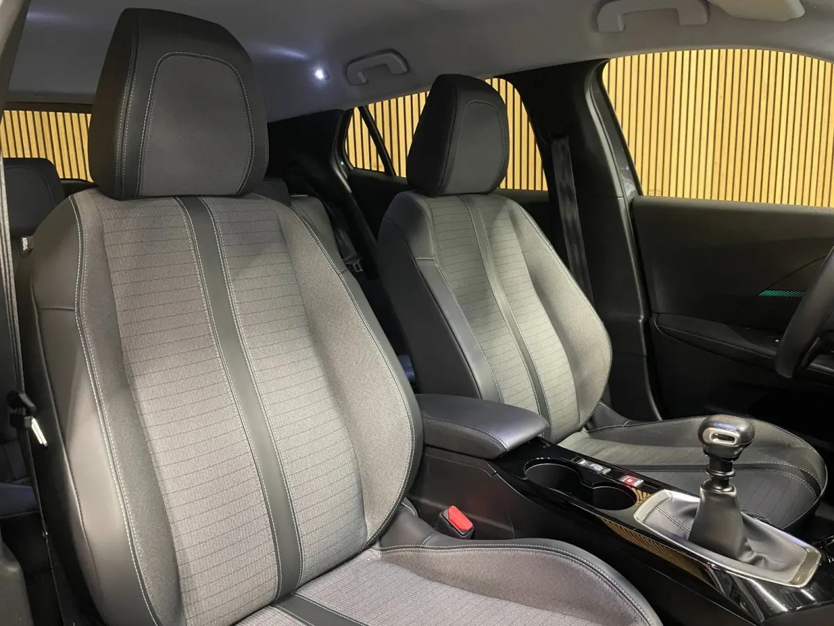 1.2 PureTech Allure Pack|AFN.TREKHAAK|1/2 LEDER|CAMERA|CARPLAY|CRUISE+CLIMATE CONTROL|LANE-ASSIST|NAVIGATIE|DASHCAM|