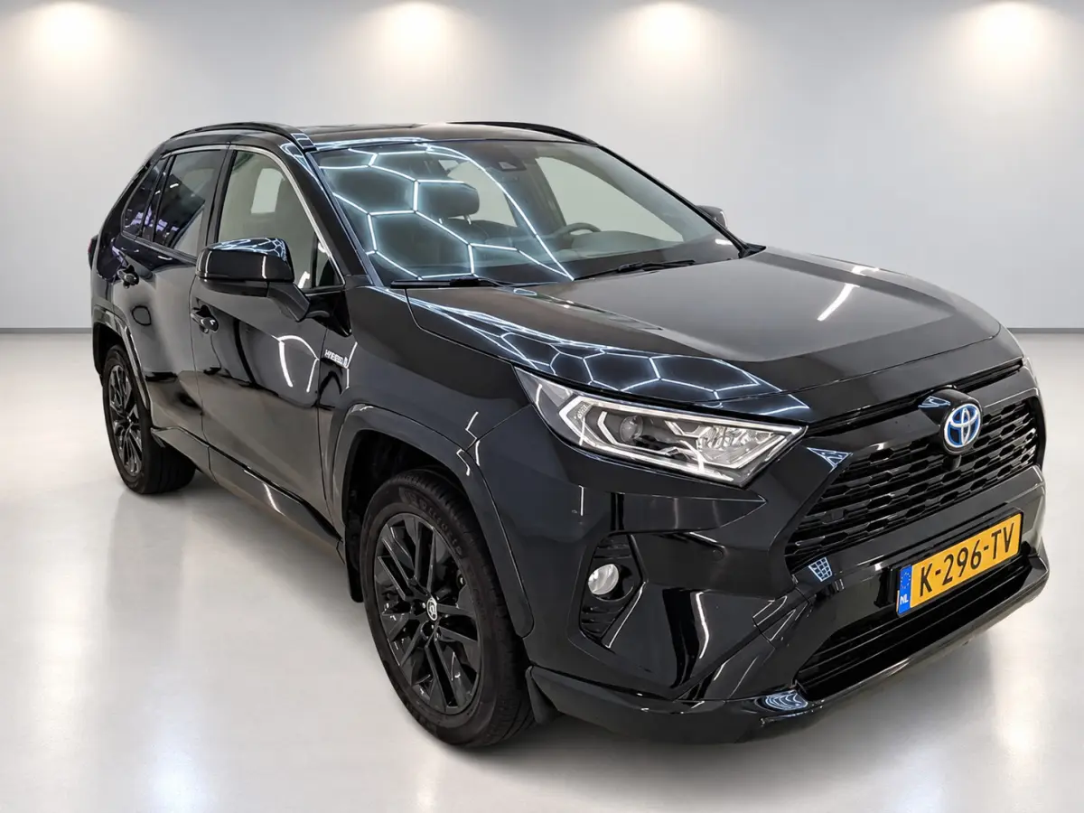 2.5 Hybrid AWD Black Edition