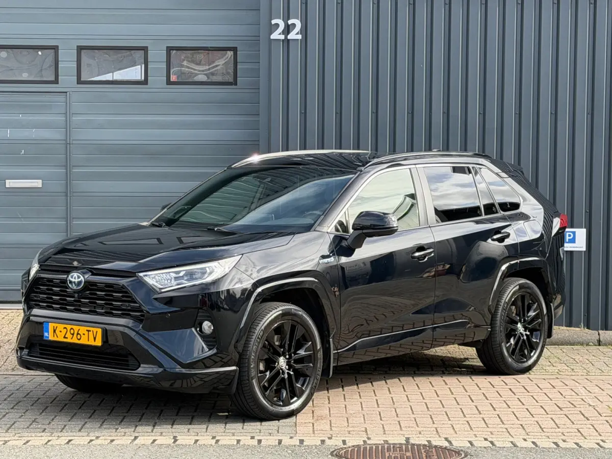 2.5 Hybrid AWD Black Edition
