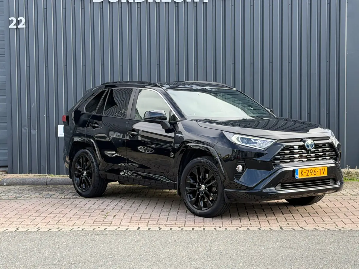 2.5 Hybrid AWD Black Edition