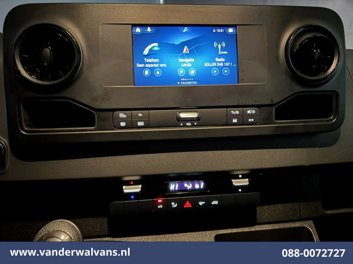 317 CDI 170pk L3H2 Euro6 Airco | 360 Graden Camera | Navigatie | Chauffeursstoel | Apple Carplay Cruisecontrol, Android Auto, Stoelverwarming, 270 Graden Achterdeuren, Parkeersensoren, Bijri