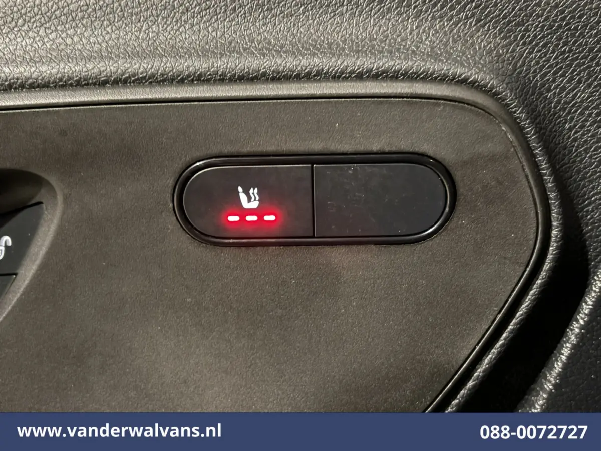317 CDI 170pk L3H2 Euro6 Airco | 360 Graden Camera | Navigatie | Chauffeursstoel | Apple Carplay Cruisecontrol, Android Auto, Stoelverwarming, 270 Graden Achterdeuren, Parkeersensoren, Bijri