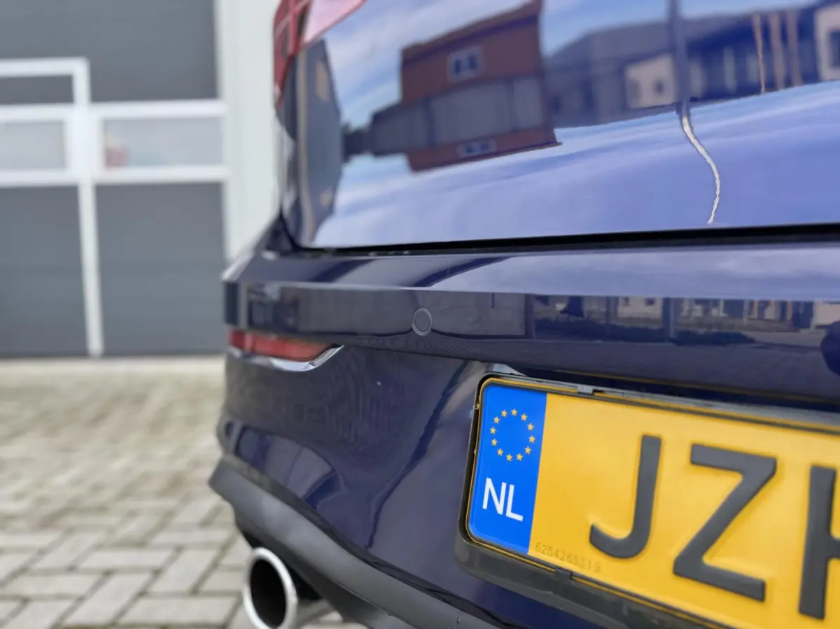 2.0 TSI GTI 245PK Handgeschakeld | Digital cockpit | Carplay | Adaptive cruise | Camera | Stuur/Stoelverwarming | Sensoren
