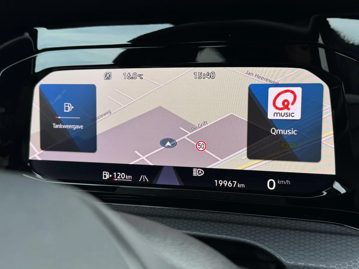 2.0 TSI GTI 245PK Handgeschakeld | Digital cockpit | Carplay | Adaptive cruise | Camera | Stuur/Stoelverwarming | Sensoren
