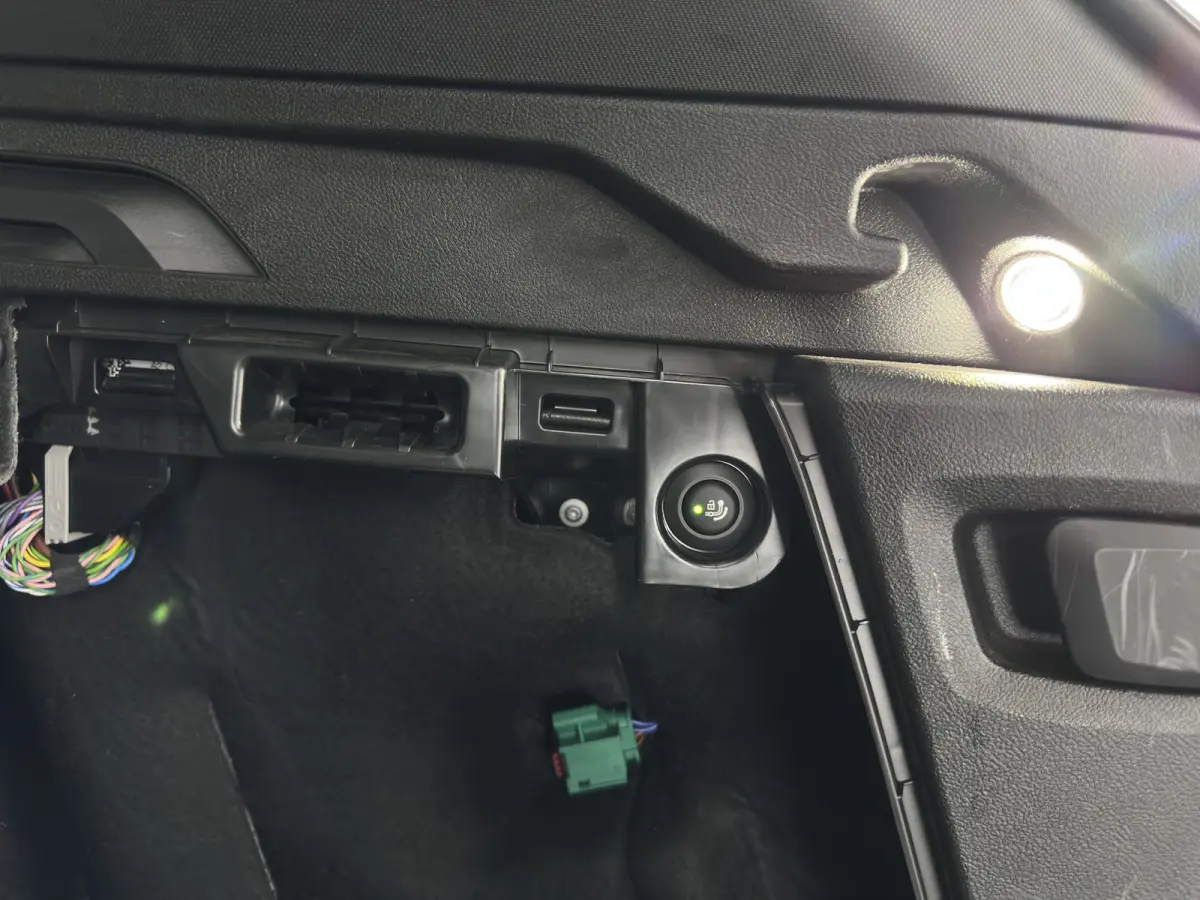 High Executive 80 kWh [3-Fase-11kW] {SoH-99%} (INCL-BTW) Aut. *PANO | LEATHER | HARMAN/KARDON | ADAPTIVE-CRUISE | FULL-LED | BLINDSPOT | MEMORY-PACK | DIGI-COCKPIT | HEATED-SPORTSEATS | KEYL