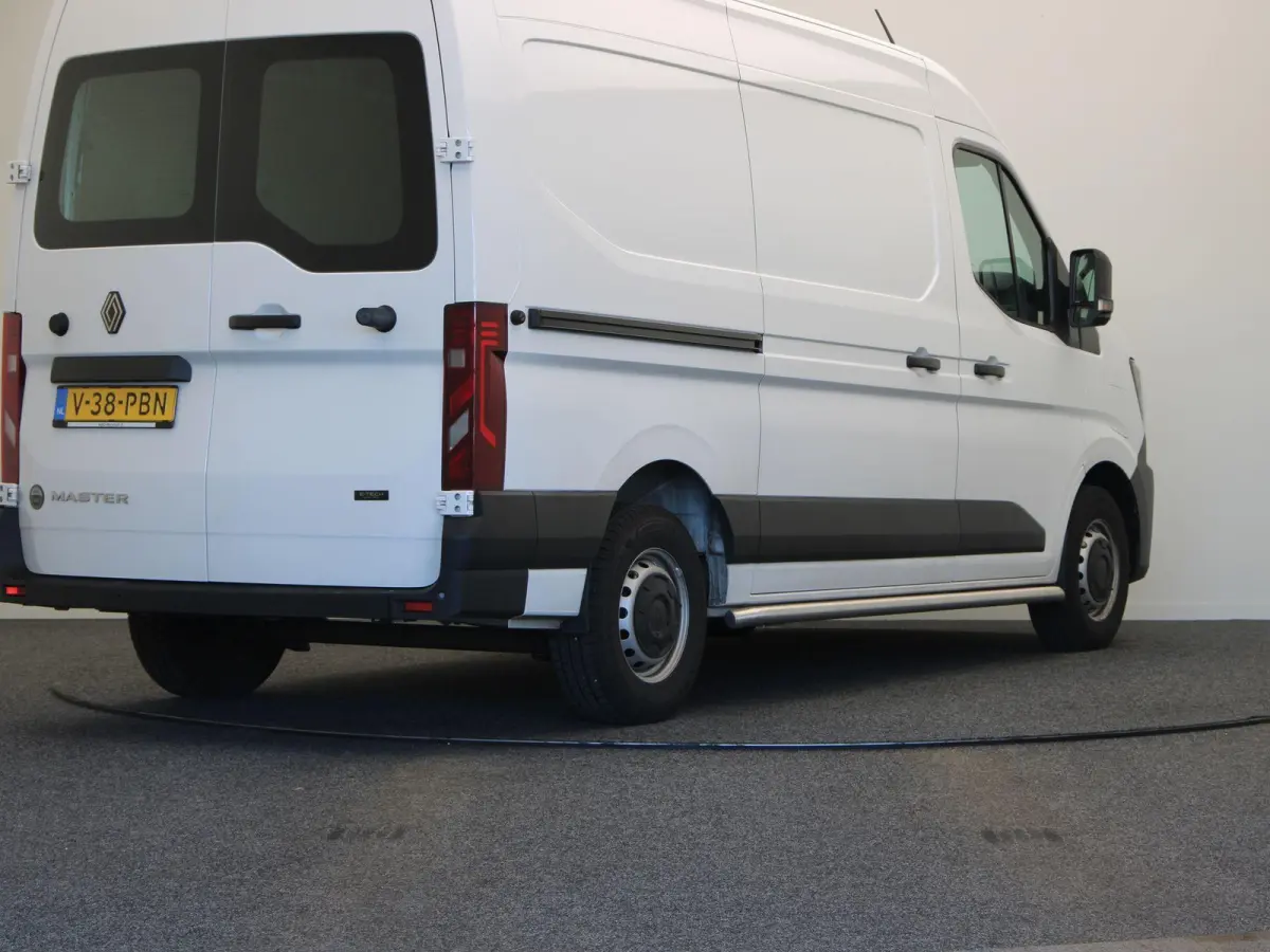T35 L2H2 Extra long range 87 kWh | 2450 kg Trekgewicht | Climate control | Stoelverwarming | Apple Carplay | Android auto |