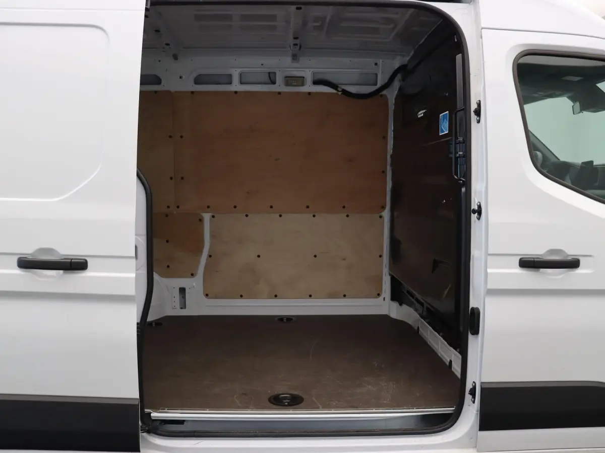 T35 L2H2 Extra long range 87 kWh | 2450 kg Trekgewicht | Climate control | Stoelverwarming | Apple Carplay | Android auto |