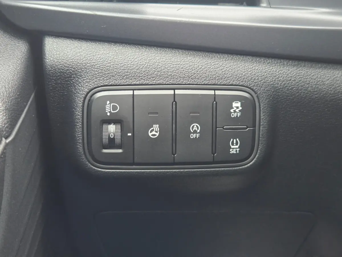 1.0 T-GDI 100pk Premium | Carplay | Climate control | Cruise control | Stoel/stuurverwarming | Camera | Parkeersensoren | DAB | Premium Audio | Lichtmetalen velgen | Navigatie