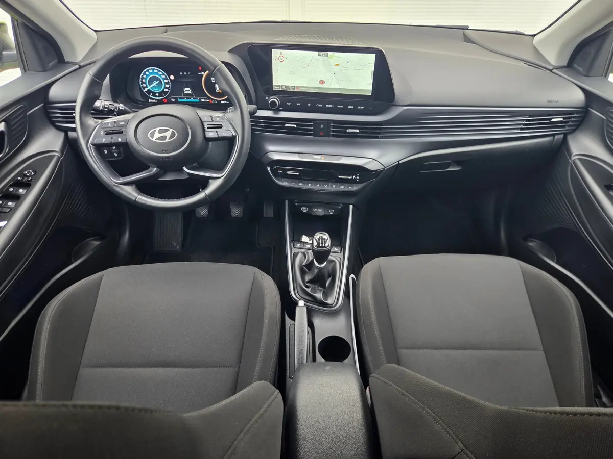 1.0 T-GDI 100pk Premium | Carplay | Climate control | Cruise control | Stoel/stuurverwarming | Camera | Parkeersensoren | DAB | Premium Audio | Lichtmetalen velgen | Navigatie