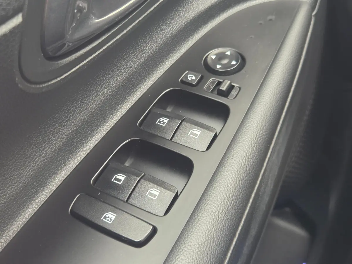 1.0 T-GDI 100pk Premium | Carplay | Climate control | Cruise control | Stoel/stuurverwarming | Camera | Parkeersensoren | DAB | Premium Audio | Lichtmetalen velgen | Navigatie