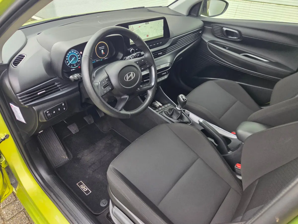 1.0 T-GDI 100pk Premium | Carplay | Climate control | Cruise control | Stoel/stuurverwarming | Camera | Parkeersensoren | DAB | Premium Audio | Lichtmetalen velgen | Navigatie