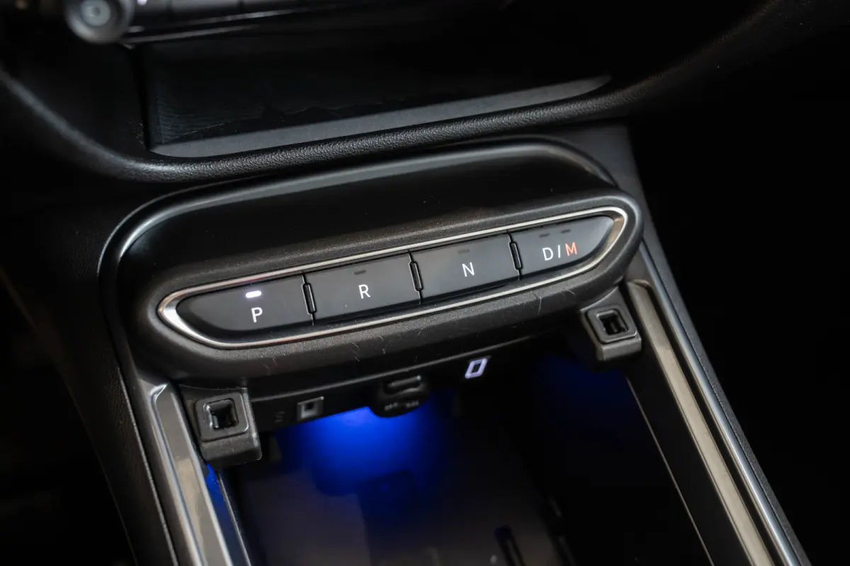 1.2 Hybrid Urban | Camera | Keyless | Parkeersensoren | Navigatie | Climate Controle | Lichtmetalen velgen | Apple Carplay & Android Auto |