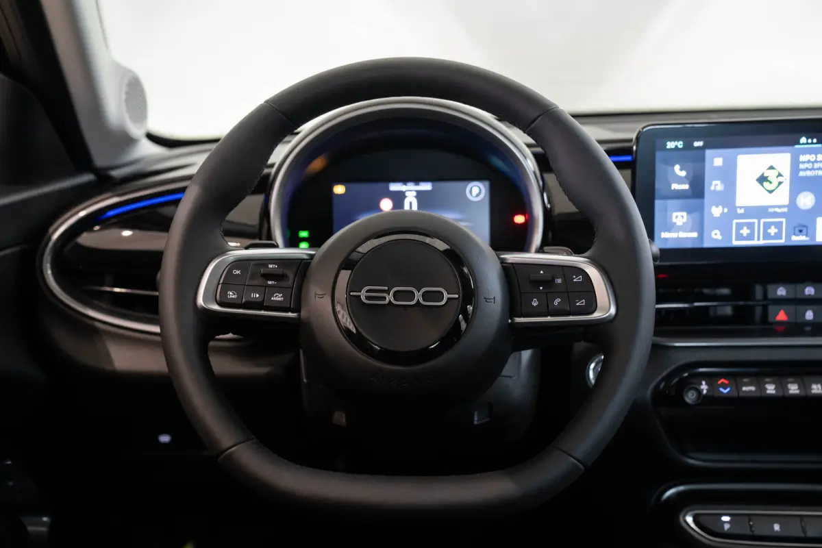 1.2 Hybrid Urban | Camera | Keyless | Parkeersensoren | Navigatie | Climate Controle | Lichtmetalen velgen | Apple Carplay & Android Auto |