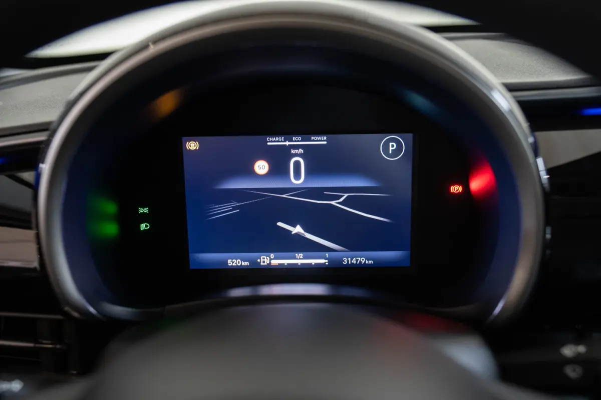 1.2 Hybrid Urban | Camera | Keyless | Parkeersensoren | Navigatie | Climate Controle | Lichtmetalen velgen | Apple Carplay & Android Auto |