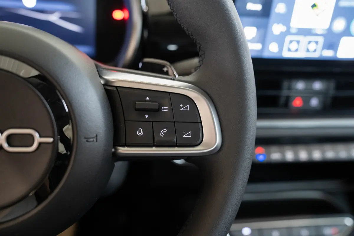 1.2 Hybrid Urban | Camera | Keyless | Parkeersensoren | Navigatie | Climate Controle | Lichtmetalen velgen | Apple Carplay & Android Auto |