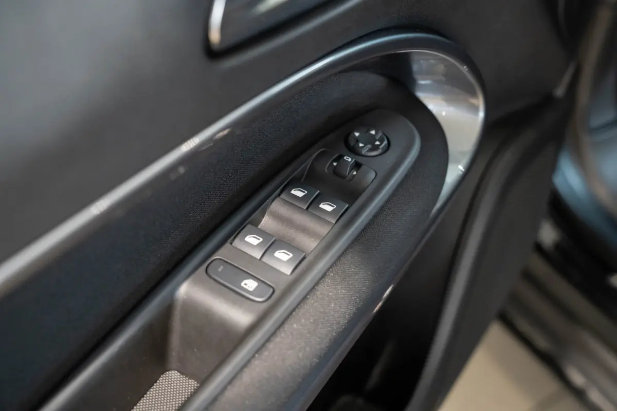 1.2 Hybrid Urban | Camera | Keyless | Parkeersensoren | Navigatie | Climate Controle | Lichtmetalen velgen | Apple Carplay & Android Auto |