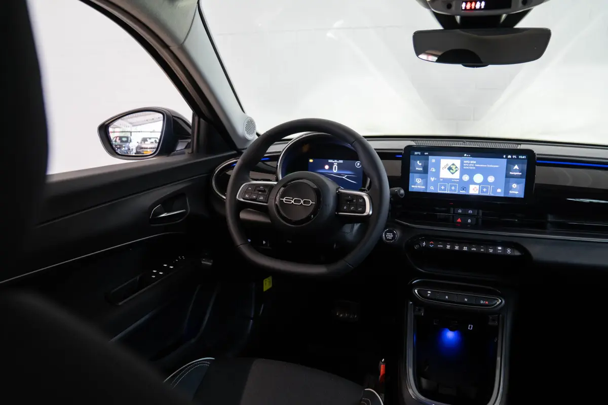 1.2 Hybrid Urban | Camera | Keyless | Parkeersensoren | Navigatie | Climate Controle | Lichtmetalen velgen | Apple Carplay & Android Auto |