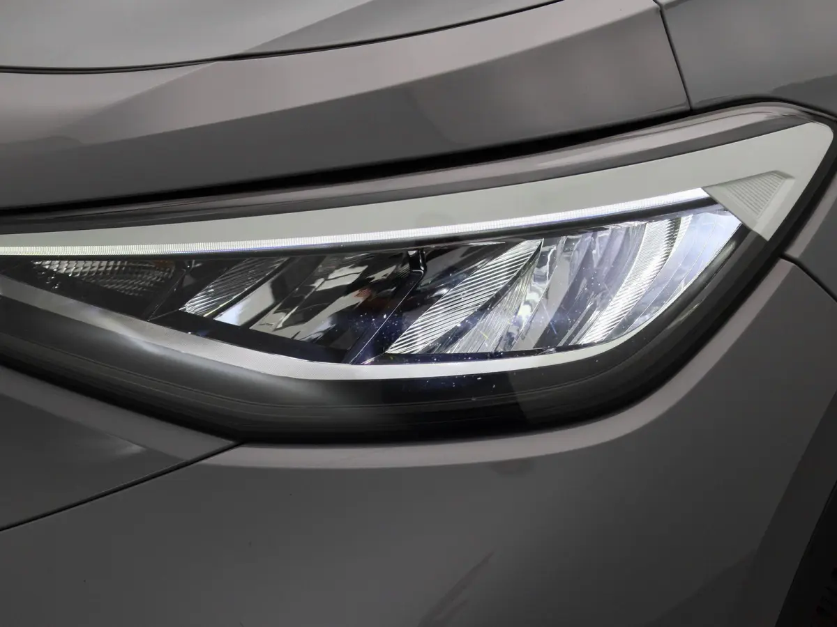 Life 77 kWh 204 PK | SoH 93% | Automaat | Warmtepomp | Navigatie | Parkeersensoren | Stoelverwarming | Stuurverwarming | Apple Carplay | Android Auto | 20" Lichtmetalen velgen |