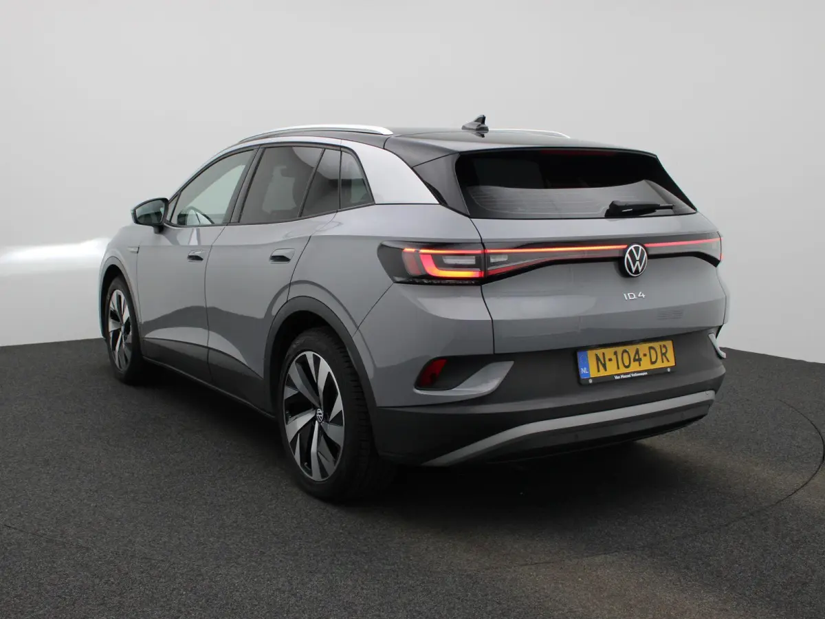 Life 77 kWh 204 PK | SoH 93% | Automaat | Warmtepomp | Navigatie | Parkeersensoren | Stoelverwarming | Stuurverwarming | Apple Carplay | Android Auto | 20" Lichtmetalen velgen |