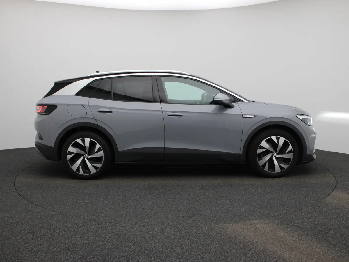 Life 77 kWh 204 PK | SoH 93% | Automaat | Warmtepomp | Navigatie | Parkeersensoren | Stoelverwarming | Stuurverwarming | Apple Carplay | Android Auto | 20" Lichtmetalen velgen |