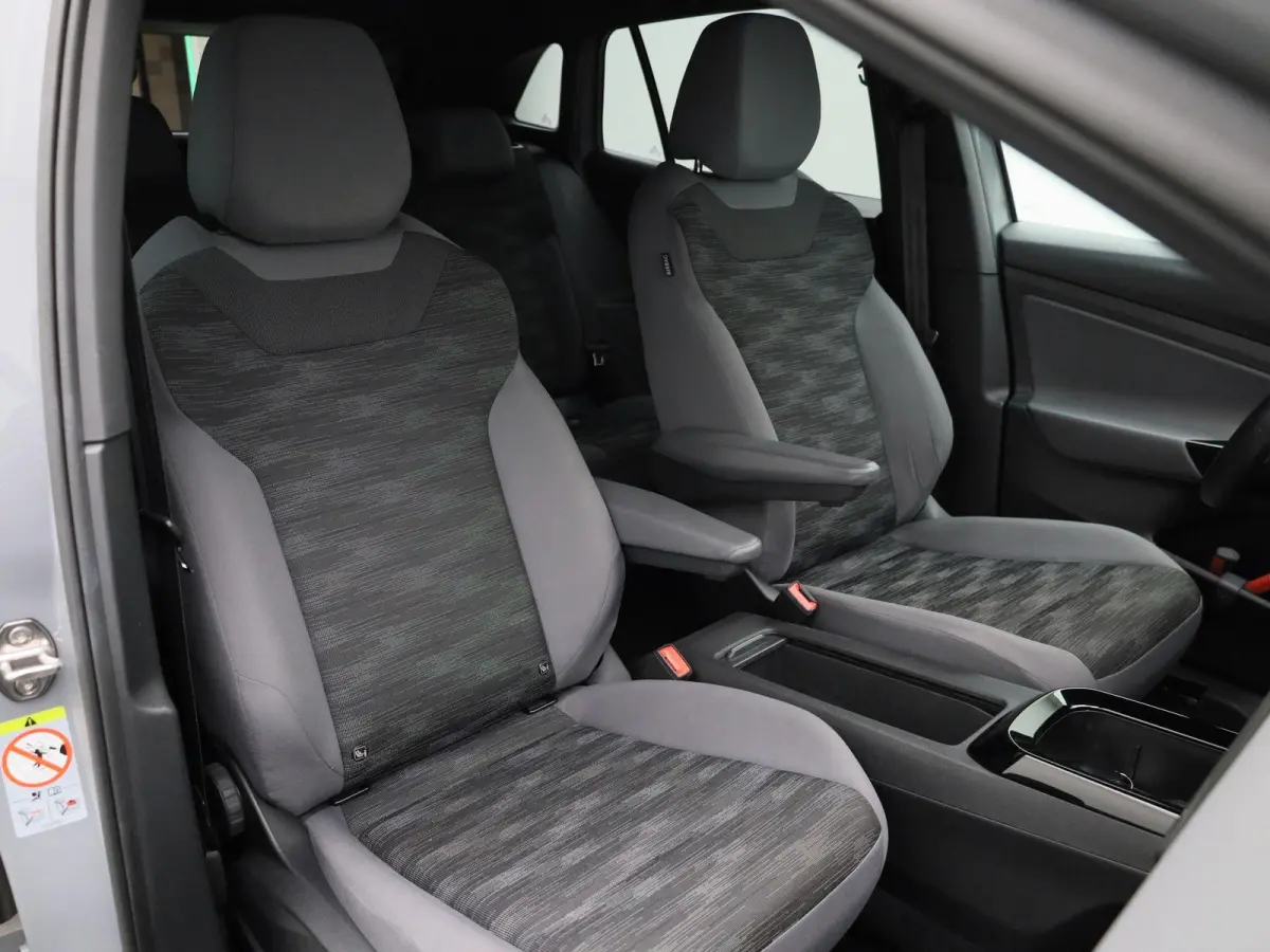Life 77 kWh 204 PK | SoH 93% | Automaat | Warmtepomp | Navigatie | Parkeersensoren | Stoelverwarming | Stuurverwarming | Apple Carplay | Android Auto | 20" Lichtmetalen velgen |