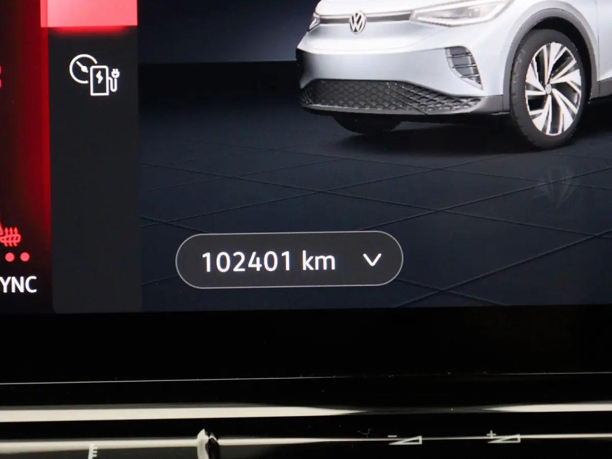 Life 77 kWh 204 PK | SoH 93% | Automaat | Warmtepomp | Navigatie | Parkeersensoren | Stoelverwarming | Stuurverwarming | Apple Carplay | Android Auto | 20" Lichtmetalen velgen |