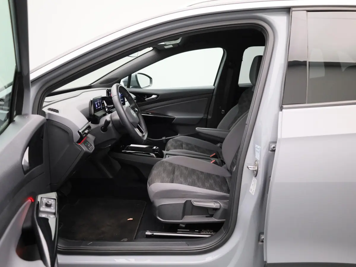 Life 77 kWh 204 PK | SoH 93% | Automaat | Warmtepomp | Navigatie | Parkeersensoren | Stoelverwarming | Stuurverwarming | Apple Carplay | Android Auto | 20" Lichtmetalen velgen |