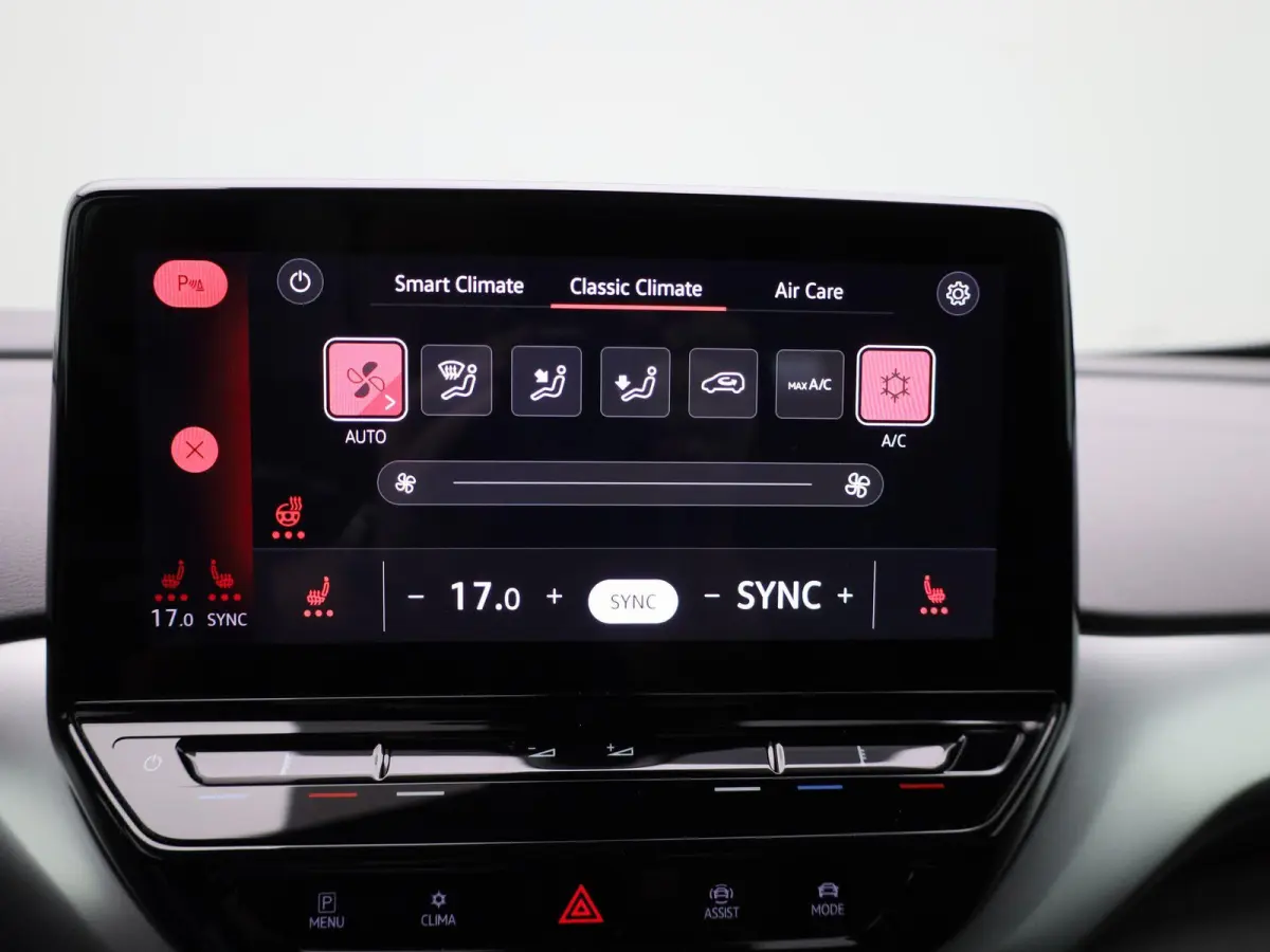Life 77 kWh 204 PK | SoH 93% | Automaat | Warmtepomp | Navigatie | Parkeersensoren | Stoelverwarming | Stuurverwarming | Apple Carplay | Android Auto | 20" Lichtmetalen velgen |