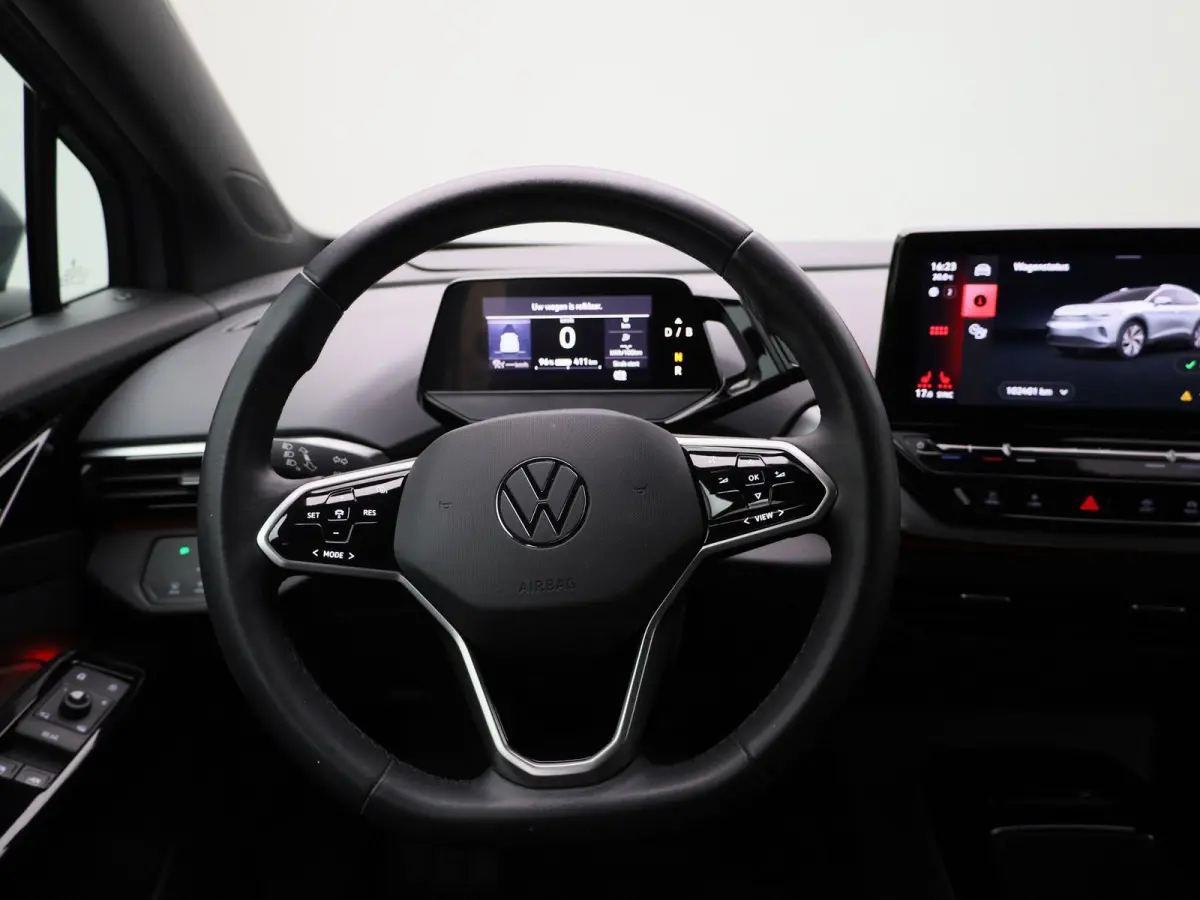 Life 77 kWh 204 PK | SoH 93% | Automaat | Warmtepomp | Navigatie | Parkeersensoren | Stoelverwarming | Stuurverwarming | Apple Carplay | Android Auto | 20" Lichtmetalen velgen |