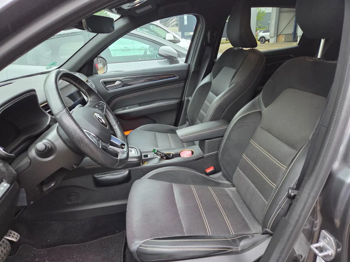 E-Tech Engineered hybrid 145 | Trekhaak | BOSE Audio | File assistent |