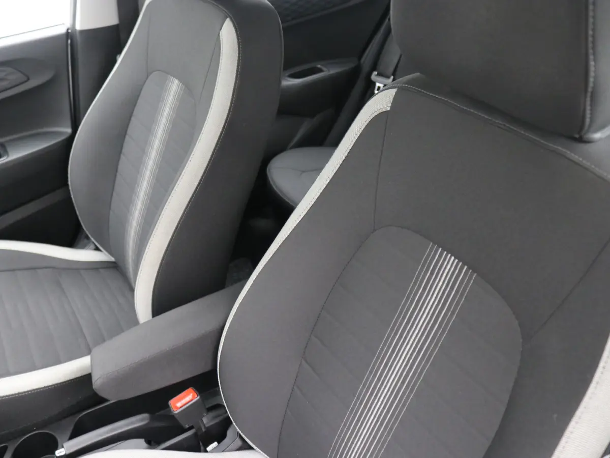 1.0 Comfort | Airco | Apple Carplay/Android Auto|telefoonintegratie premium | Armsteun voor