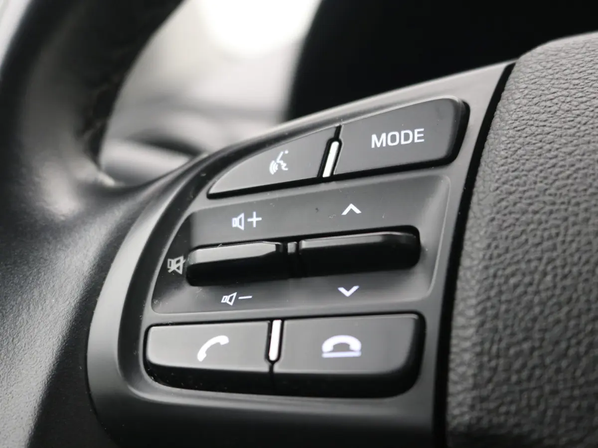 1.0 Comfort | Airco | Apple Carplay/Android Auto|telefoonintegratie premium | Armsteun voor