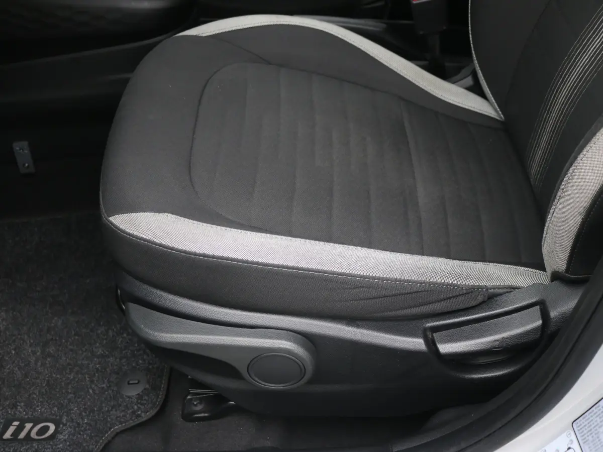 1.0 Comfort | Airco | Apple Carplay/Android Auto|telefoonintegratie premium | Armsteun voor