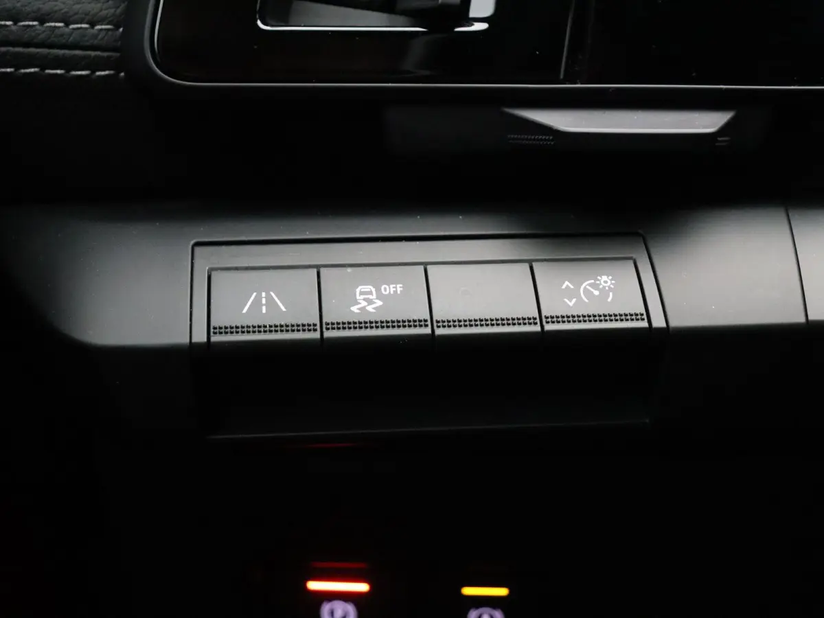 EV60 Optimum Charge Iconic | Harman Kardon | Adaptive Cruise | Stoel & Stuurwielverwarming | Massage Stoel |