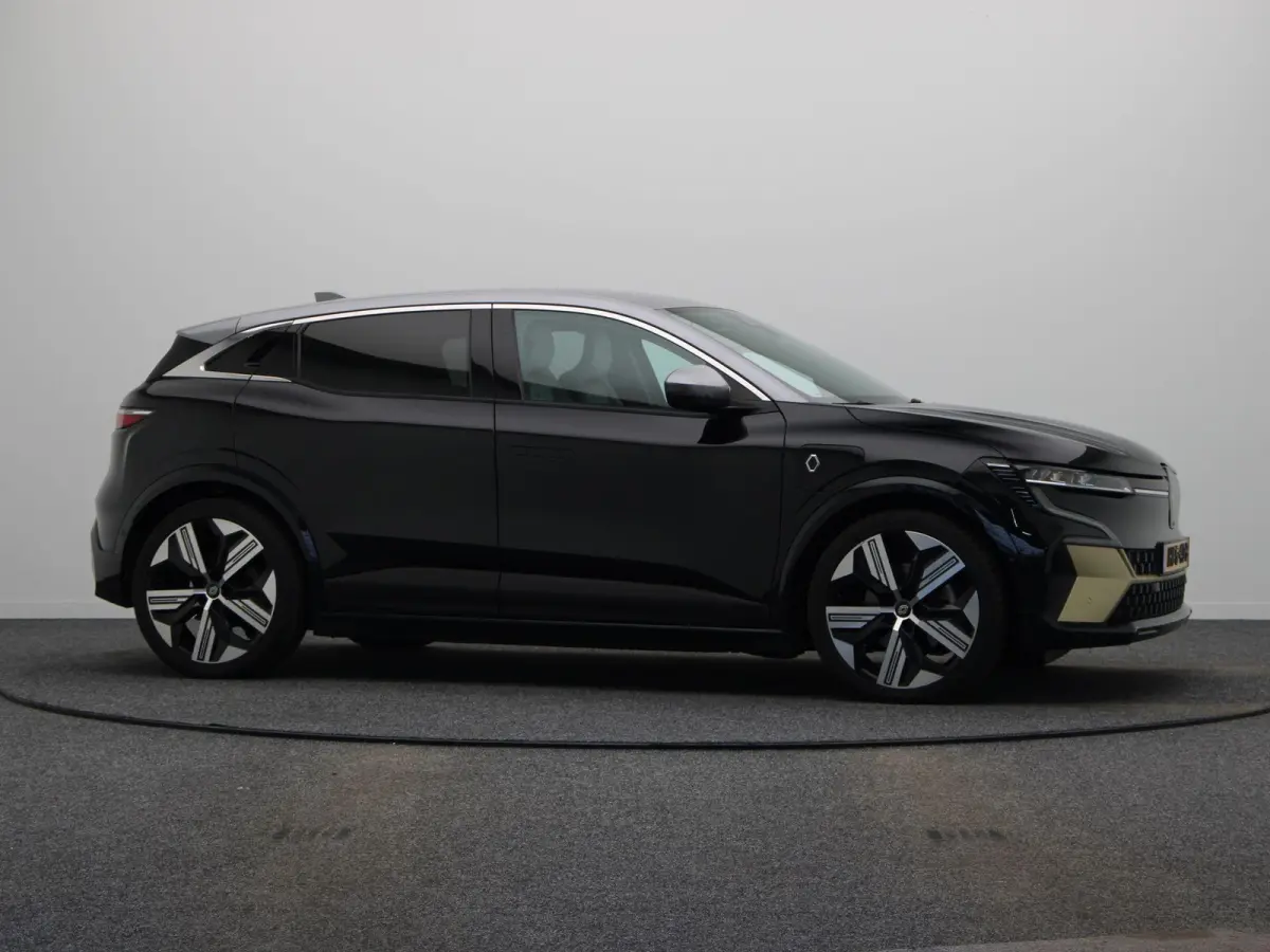 EV60 Optimum Charge Iconic | Harman Kardon | Adaptive Cruise | Stoel & Stuurwielverwarming | Massage Stoel |