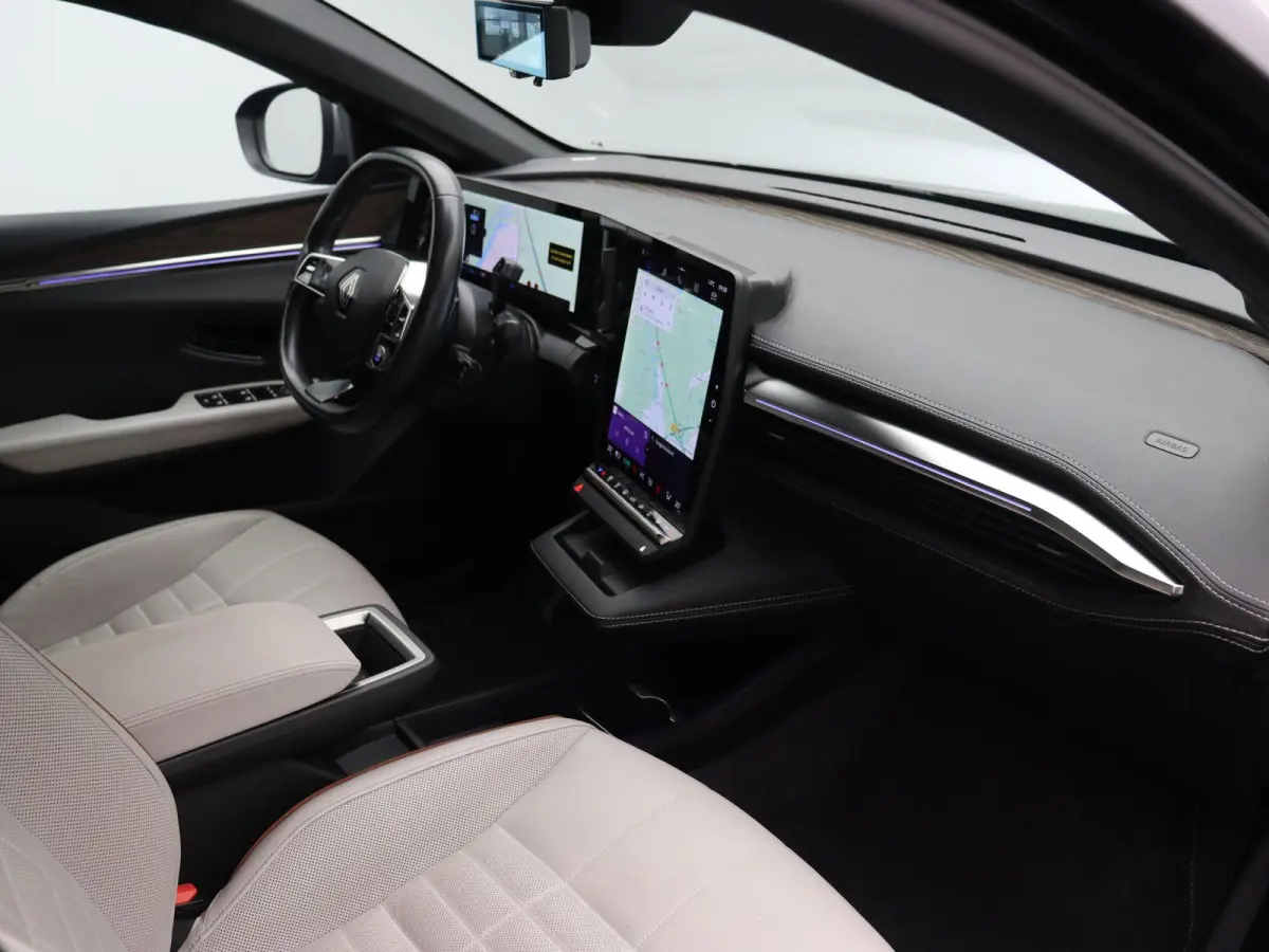 EV60 Optimum Charge Iconic | Harman Kardon | Adaptive Cruise | Stoel & Stuurwielverwarming | Massage Stoel |