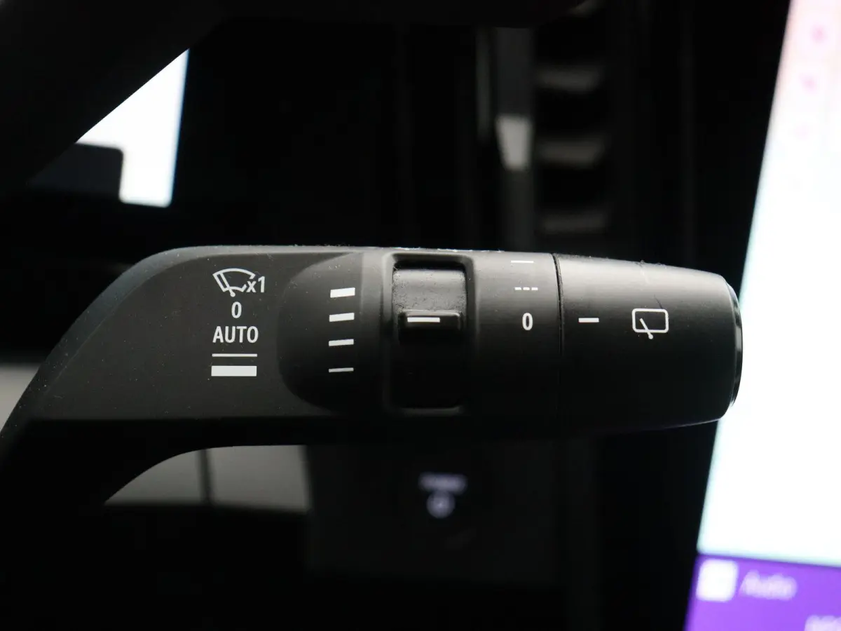 EV60 Optimum Charge Iconic | Harman Kardon | Adaptive Cruise | Stoel & Stuurwielverwarming | Massage Stoel |
