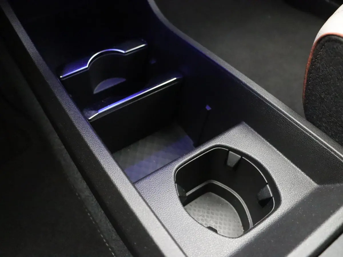 EV60 Optimum Charge Iconic | Harman Kardon | Adaptive Cruise | Stoel & Stuurwielverwarming | Massage Stoel |