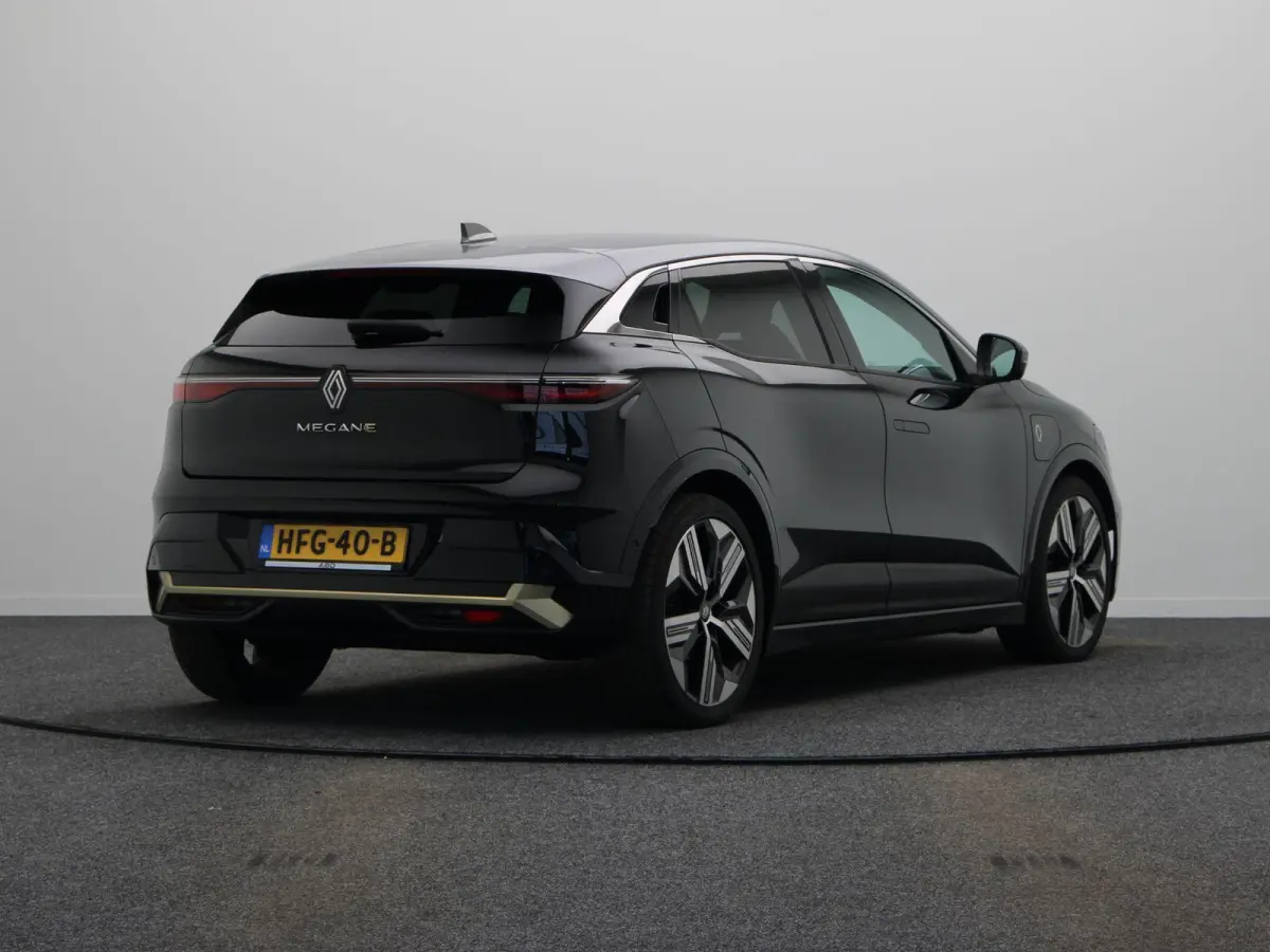 EV60 Optimum Charge Iconic | Harman Kardon | Adaptive Cruise | Stoel & Stuurwielverwarming | Massage Stoel |